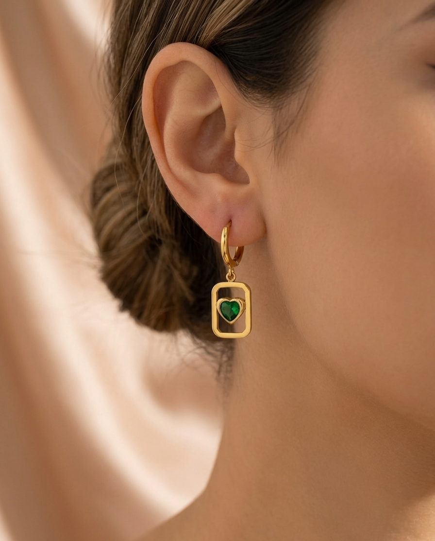 Love centered 18k plated earrings