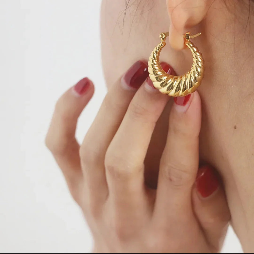 Verse hoops earrings
